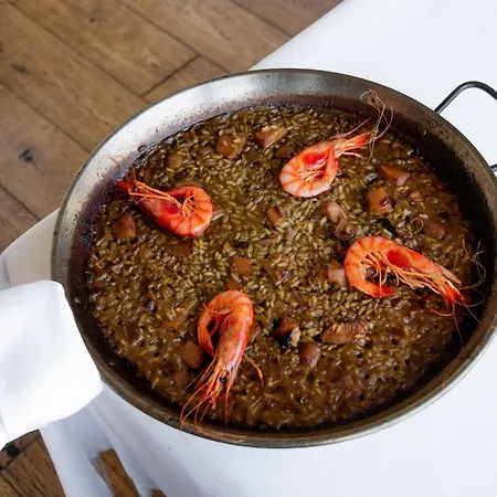 Отель Empuries Ля Эскала