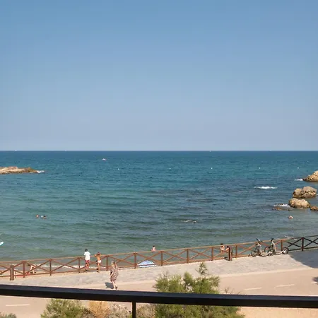 Empúries 4*