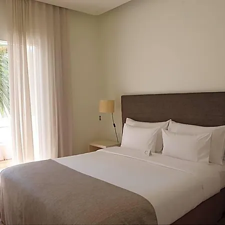 ホテル Empuries 4*